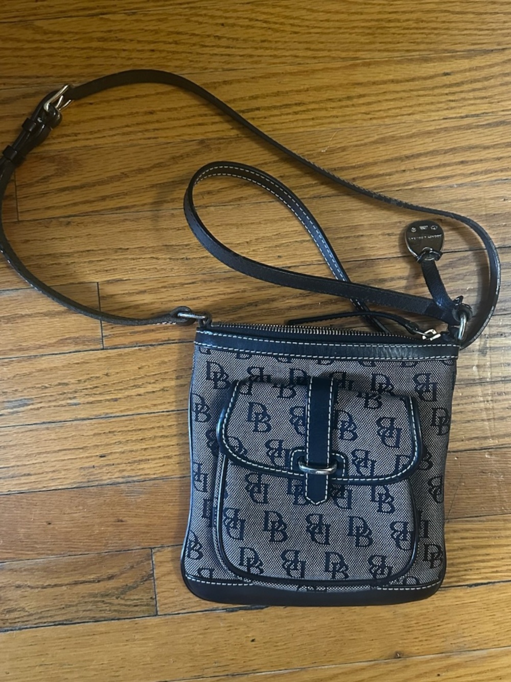 Dooney & Bourke Cross Body